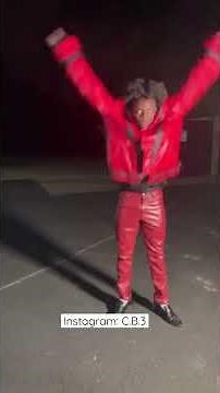 Michael Jackson’s “Thriller” IS ICONIC! #michaeljackson #halloween #thriller #musicvideo #mj #shorts