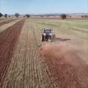 Get ready to be impressed by our Speedtiller® Powerflex® in action, showcased in this awesome drone footage courtesy of Shamrock Ag. We'd like to give a special shoutout to @heath_ohalloran, their 13-year-old son, who confidently took the wheel for his first solo contract job alongside his good mate @harrywalsh07, who captured this stunning footage. #klineag #tillage #ripping #farming #australianfarming #australianagriculture #powerflex New Holland Agriculture | K-Line Agriculture