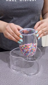 8.6K views · 571 reactions | Sprinkle cakes just turn out so much better with Frost Form!! 朗 Scraping sprinkle ganache or buttercream the “old fashioned” way just pulls the sprinkles and makes lines in your cake. That’s why we love doing this instead!  Order Frost Form on www.frostform.com  We ship worldwide!! | Frost Form | Facebook