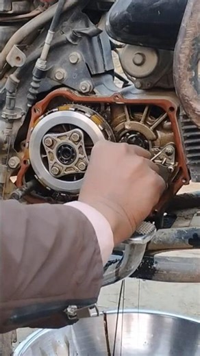 splendor bike service kaise kiya jata hai | splendor bike service | splendor bike engine fitting