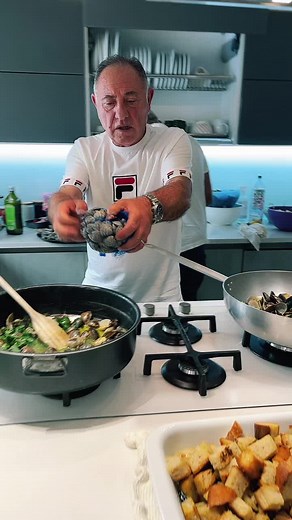 How to Cook Mussels in a Modern Kitchen Setting