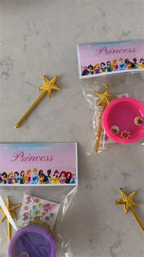 @colourandconfetti on Instagram: "✨ BUILD YOUR OWN PRINCESS KITS ✨ A magical, hands-on activity kids absolutely LOVE 💕 Perfect for birthday parties, loot bags, playdates, and quiet time fun! Each kit includes: 👑 1 Play-Doh base (pink or purple) ⭐ 1 Princess star wand 💎 Assorted gems & decorations 👀 2 eyes 👑 1 crown ✨ Endless creativity & imaginative play ✔️ Screen-free fun ✔️ Encourages creativity & fine motor skills ✔️ Individually packaged & party-ready ✔️ Great alternative to candy-fille