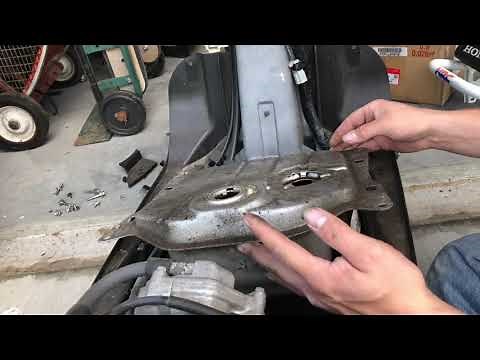 Full length video of Honda ruckus full tank and Carburetor removal and cleaning