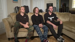 Teenage trio Alien Weaponry plays Maori Metal | CNN