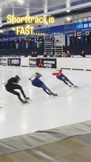 📸 Gewoan Dwaan Fotografie on Instagram: "Middagje #shorttrack @thialfheerenveen voor @orangepicturesnl 📸 Gewoan Dwaan fansels! #schaatsen #speedskating"