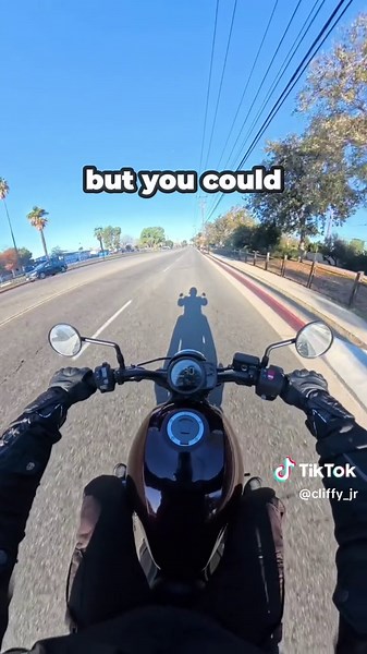 Let’s practice down shifting on a motorcycle when slowing down to come to a full and complete stop at a light. #motorcycles #moto #motorcycle #shifting
