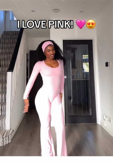 I Love Pink: Expressing Joy with Colorful Moments