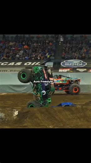 Monster Truck Freestyle Action: Unleashing Power on Off-Road