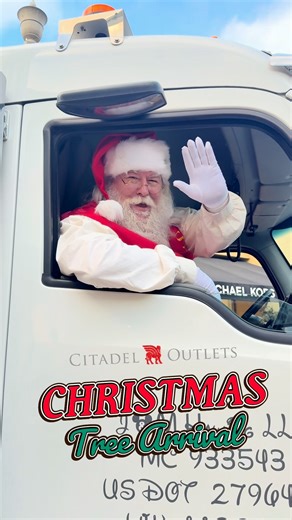 It’s time… 🎄 Join us for the lighting of the World’s Tallest Christmas Tree, presented by Coach! The celebration kicks off November 8th at 5:00 PM with our Tree Lighting Concert. Stay tuned next week for our lineup reveal 👀 | Citadel Outlets