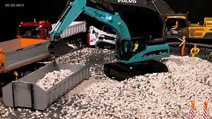 600 美元 RC 挖掘机 AMEWI 全金属工作硬！ RC AMEWI 22501 V4 汽油 G704E 压铸 G704E
