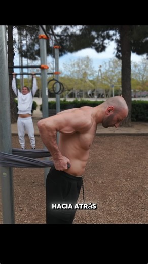 Develop your biceps with just a towel 🔥 #calisthenics #bodyweight #bicepexercises
