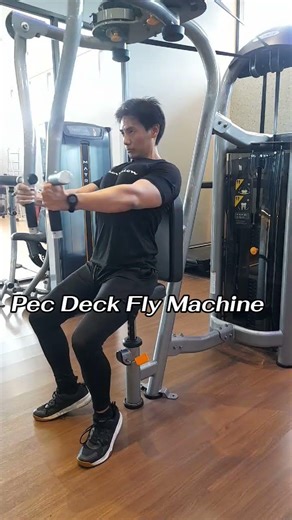Pec Deck Fly Machine