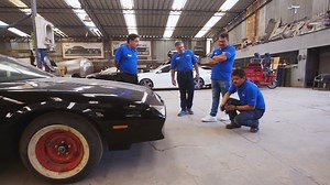 4.5K views · 44 reactions | La prueba de las grandes ligas. Vaca tendrá que sacar a relucir toda su destreza para cumplir el sueño de grandes artistas: convertir un Camaro en el Trans Am legendario ✨ #Mexicánicos Disfruta el contenido de Discovery en MAX. Suscríbete ahora: <https://bit.ly/max-3wIf0eZ> | Discovery Latinoamérica | Facebook