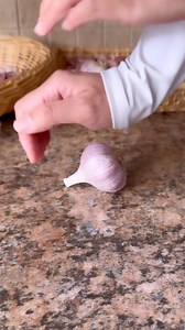 27K views · 377 reactions | Have you tried this method? I find it helpful especially when I have an abundance of garlic to preserve and freeze. I saved the peel to use later for broth or stock. 龍 #garlic #GrowYourOwnFood #vegetables #FoodPreservation #gardening #gardeningtips #herbs #herbgarden | Learn To Grow | Facebook