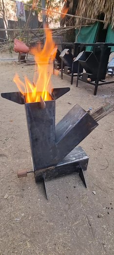 #fyppppp #သုံးရာသီ #Rocketstove #gasifier #ဂတ်မီးဖို #အင်ဂျင်ဝိုင်းဟောင်းသုံးမီးဖို #DIY #foryoupage #myanmartiktok🇲🇲🇲🇲 #ထီလာ #09688814148📞📞