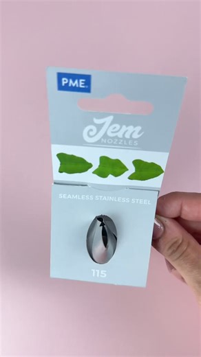 4.2K views · 13 reactions | Viral Bow Buttercream piping!  We challenged Sarah at @bake.works to give this viral piping hack a try and we are obsessed with the results. All you need is buttercream and the Jem 115 Piping tip, all available at The Cake Decorating Co. ✨️ | The Cake Decorating Company | Facebook