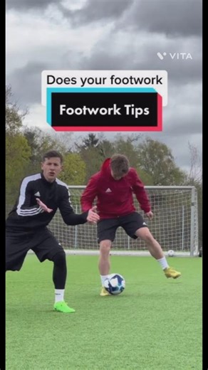 easy way to dribble a football⚽#shorts #soccer #football #viralshort #trendingshorts