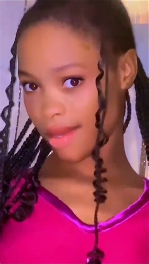 DAE amputee armless girl #DSD #noarms #doublearmamputee