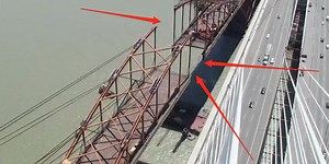 Time-lapse shows the dismantling of a bridge
