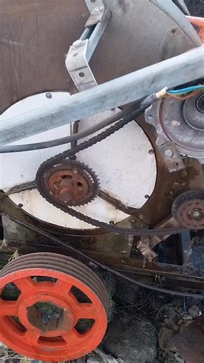 Barra Mulligan on Instagram: "I'm still very happy with the splash guard look at all the ice has gathered where water splashed and usually this was the chain. Today's problem was the chain tension chain had come off and just needed resetting. when I got it back running it's slow and under load , this is because my battery bank is full and I am now burning power onto a 1kw resistor in the workshop. this resistor keeps a small head rising over my electrical control system, just to keep away moiste