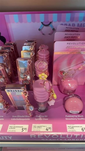 Makeup Revolution 🍭 Totally Charmed 🍬 Limited Edition bei @dm-drogerie markt Unbezahlte Werbung @Makeup Revolution Germany #makeuprevolutionlondon #newmakeup #charms #drogerie #limitededition