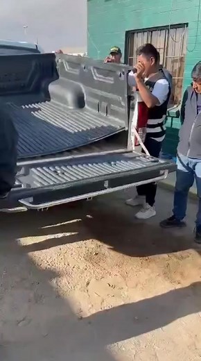 1.1M views · 7.3K reactions | MOQUEGUA: Policía incauta más de 50...