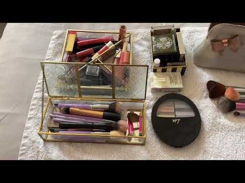 Declutter My Entire Minimalist Makeup Collection With Me! Project Panning my Small Makeup Collection