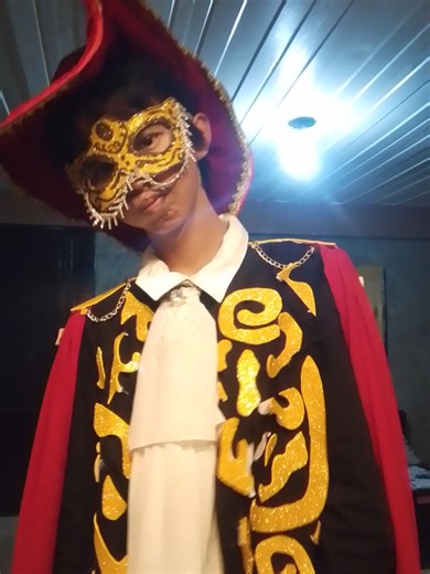 DIY Masquerade Prom Outfit Ideas