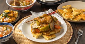 Crispy Chinese Cake Noodles: A Taste of Nostalgia from Laie Chop Suey