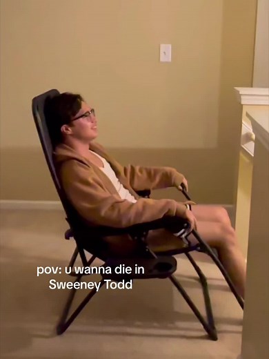 i wanna do the slide in sweeney todd so bad like yall dont understand😭#sweeneytodd #theaterkid #musicals