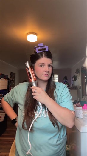 Thmanful fo e easy hair tools!!! ##tiktokshop##curlingiron##hairtools##momsoftiktok##haircuttutorial