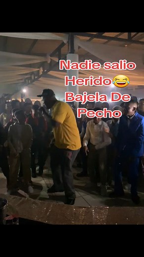 Bajela de Pecho😜 gracias a Dios Nadie Salio Heredido😂 #BajeladePecho #lapositiva #graduacion