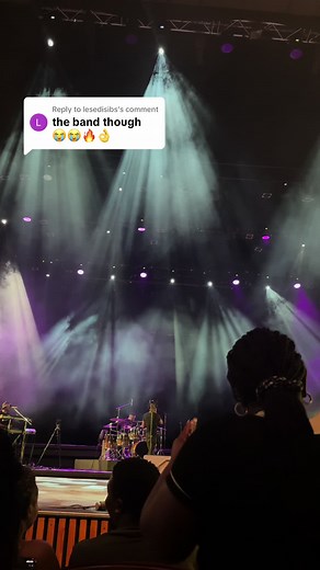 Replying to @lesedisibs loved this moment ❤️ #2016tour #sjava #statetheatre #isinamuva #pta