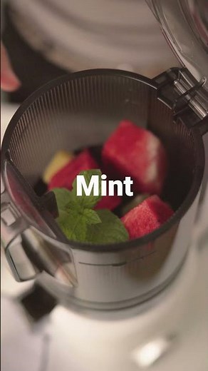 Refreshing Summer Juice 🍉 | Sana 818 Juicer in Action!