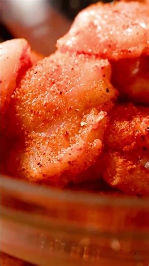 The Crunch That Dreams Are Made Of: Fried Chicken vs. Secret Tomato Dip! 🍗🍅🔥