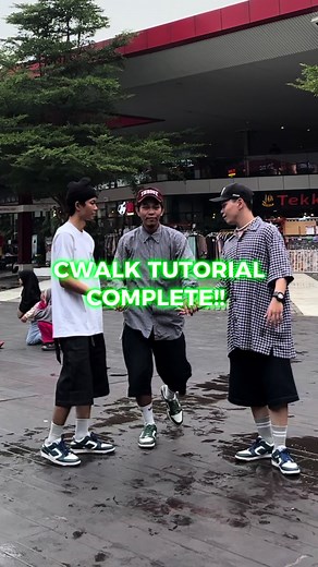 CWALK TUTORIAL!! Super gampang!! 🔥 #CWALKTUTORIAL | #DEMAMCWALK | #CWALK |#CWALKINDONESIA | #CWALKINPUBLIC #OUTFIT #HIPHOP #OOTD #DANCE #STREETWEAR #STREETCULTURE