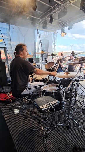 Cryogenical Excision live on stage | Deathfeast