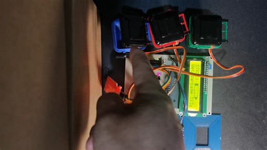 基于51单片机智能垃圾桶 垃圾分类 垃圾识别系统自动控制 DIY 舵机版本 系统设计（实物+程序+原理图+其他资料）750