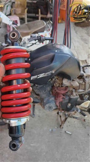 Yamaha FZ rear suspension #yamaha #FZ #shockabsorber #hardwork #trending #support #yamahawarrior