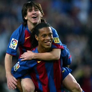 928K views · 10K reactions |  #LunesDeMessi  Barça  Albacete ⚪⚪  1 de mayo de 2005 ⭐ Nace una estrella en el Camp Nou ⚽ Primer gol oficial de Leo #Messi | Diario Sport | Facebook