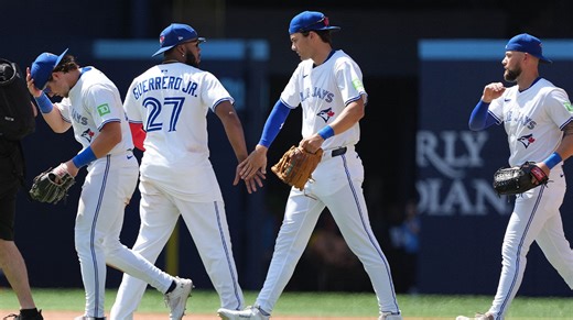 Blue Jays tie 1985 franchise record after slaying Giants at home
