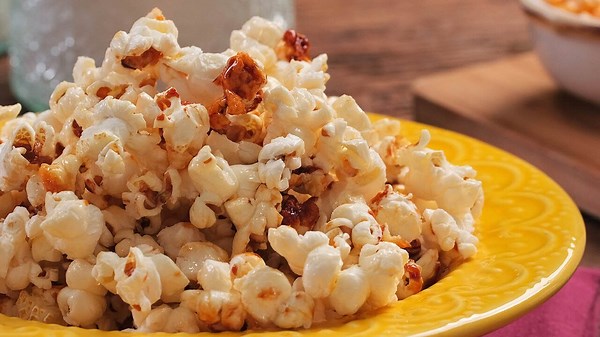 Pipoca doce fácil: receita infalível para não queimar o caramelo | Receitas