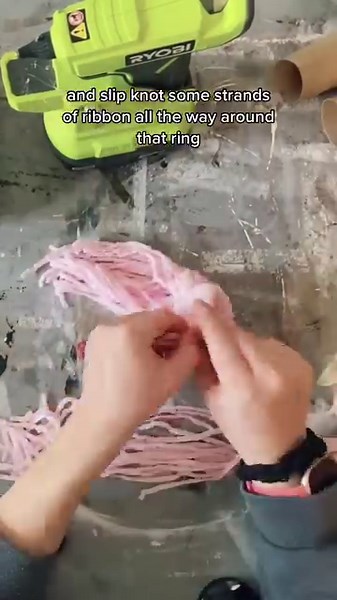 13K views · 139 reactions | These yarn gnomes are so much fun to make #valentinescrafts #dollartreediy #diydecor #gnomes #valentinesdaydecor | Lyndsay • The Nest | Facebook