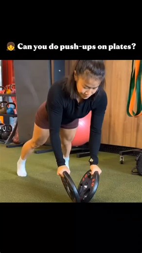 ᴅɪᴠʏᴀɴꜱʜ ᴋᴜᴍᴀʀ on Instagram: "Push-ups challenge . #gymworkouts #pushupschallenge #girlfitness #fitness #gym . Girl pushup challenge Hardcore push-up Trending push-up Viral push-up Female fitness gym challenging video Gym challenging reel"