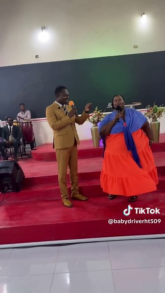 Kap Adore nan Tabernacle la Kay Pastè Job