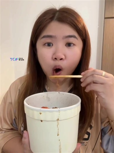 5-15/11 TGF韩国连线代购4.0🇰🇷 一煮好就有满满的香味扑鼻而来😍 面也超级Q弹 👍🏻 浓郁的酱汁裹着面条吃 真的超级好吃😋 根本停不下来 K031 Nobrand炸酱面 RM29 规格：1包5入 K031 ？ #TGFStore #韩国代购 #Nobrand炸酱面 | Tammy on9 Store