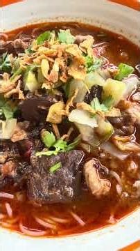 Lunch at Baan Khanom Jeen Khun Yai restaurant, Chiang Kham, Phayao.