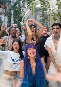 Pov: Mis amigos emparejándome con cualquiera solo para que no vuelva con mi ex 😂 #yatedelosfamosos @Valentino🤎🐻 @Lady Noriega @Maikersmith @bebadelacruzm @SOFÍA. @Nicolas arrieta