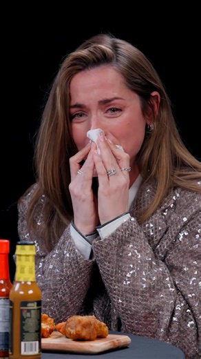 3.6M views · 47K reactions | "PLS HELP" - @ana_d_armas | Hot Ones | Facebook