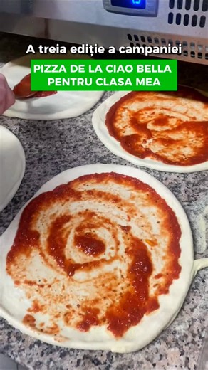 🎉 Am ajuns și la câștigătorii ediției a treia a campaniei „Pizza de la Ciao Bella pentru clasa mea”! 🍕 Ne-am bucurat să ducem pizza caldă și atmosfera noastră italiană direct la elevii din școala/liceul câștigător, care ne-au primit cu mult entuziasm. Ne face mare plăcere să continuăm această tradiție și abia așteptăm să vedem ce clasă va fi următoarea fericită. 🇮🇹 Rămâneți aproape, urmează o nouă ediție! 📍 Ciao Bella – B-dul Valea Cetății nr. 15, Răcădău – Brașov 📞 0748 011 522 #ciaobella